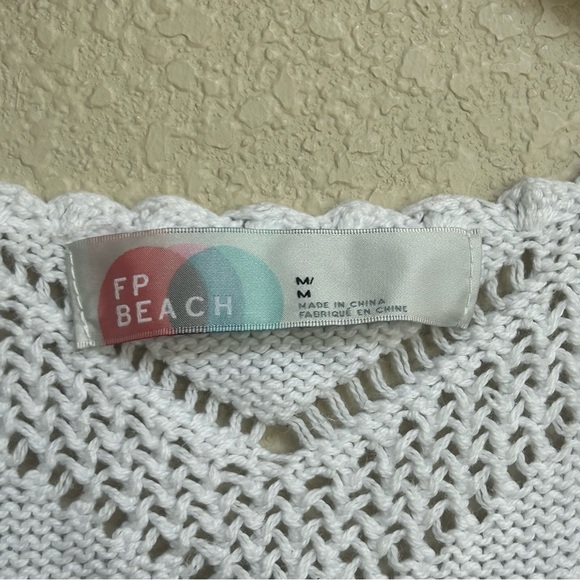 FP Beach White Crochet Knit Sleeveless Cover-Up Dress Women’s Size Medium Pool - Picture 4 of 5